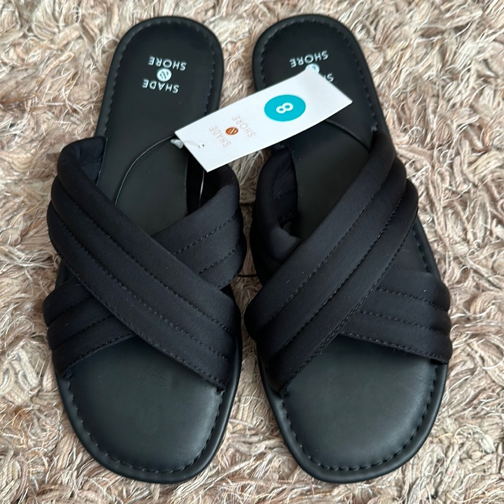 Black Maxie slipper